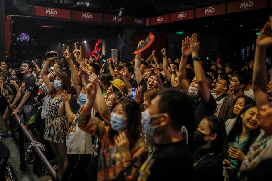 Postoji ogroman raskorak između zvanične propagande i života većine mladih