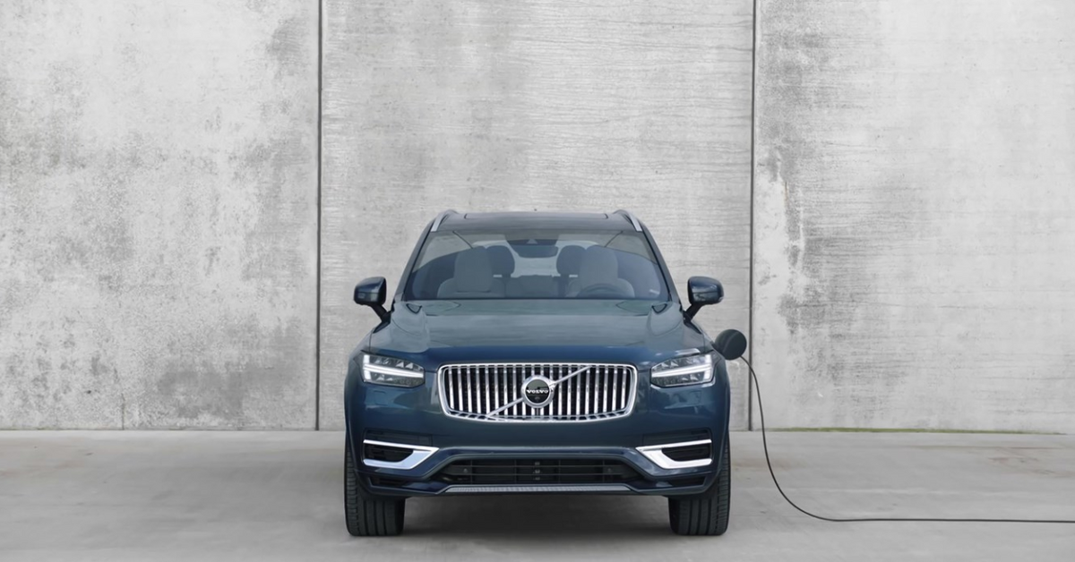  Volvo XC90: czy ten SUV szwedzkiej produkcji to dobre auto rodzinne?