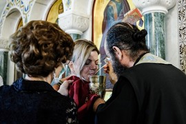 Da li žene tokom MENSTRUACIJE mogu da se PRIČESTE? Otac Aleksandar dao odgovor na pitanje koje muči SVE SRPKINJE, dilemi više nema mesta