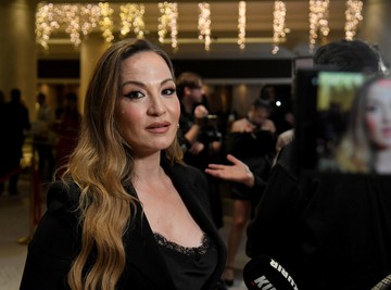"NEKA TI JE VEČNA SLAVA" Jelena Tomašević skrhana zbog velikog gubitka: "Zahvalna sam što sam te imala u svom životu"