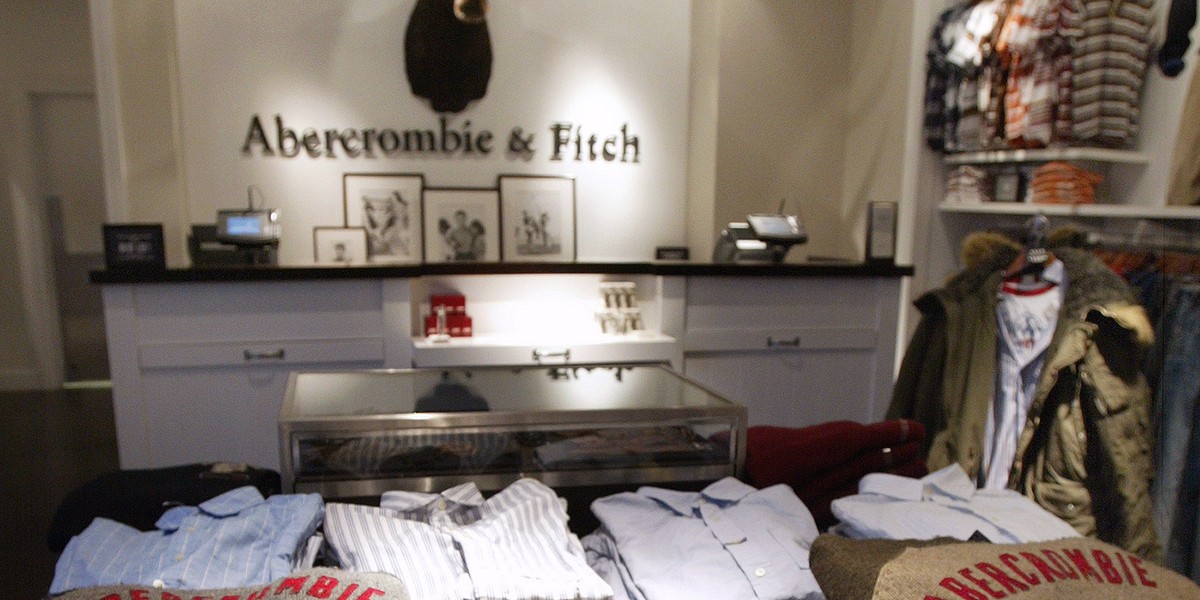 Bia y blask. Historia Abercrombie Fitch Kobieta