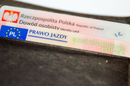 Lepiej sprawdź swój dowód. Prawie 3 mln osób muszą je wymienić. Kara to nawet 5 tys. zł