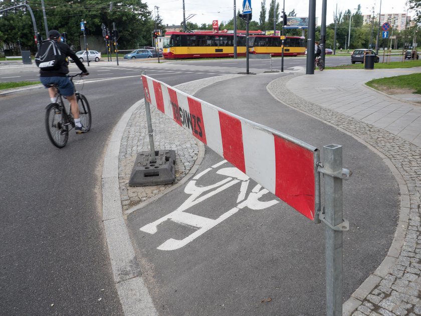 Na Gdańskiej pracownicy MPK pokazali jak remontować drogi w Łodzi