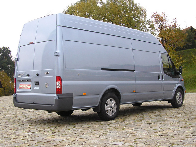 Ford Transit 3.2 TDCi i Transit SportVan: pierwsze jazdy