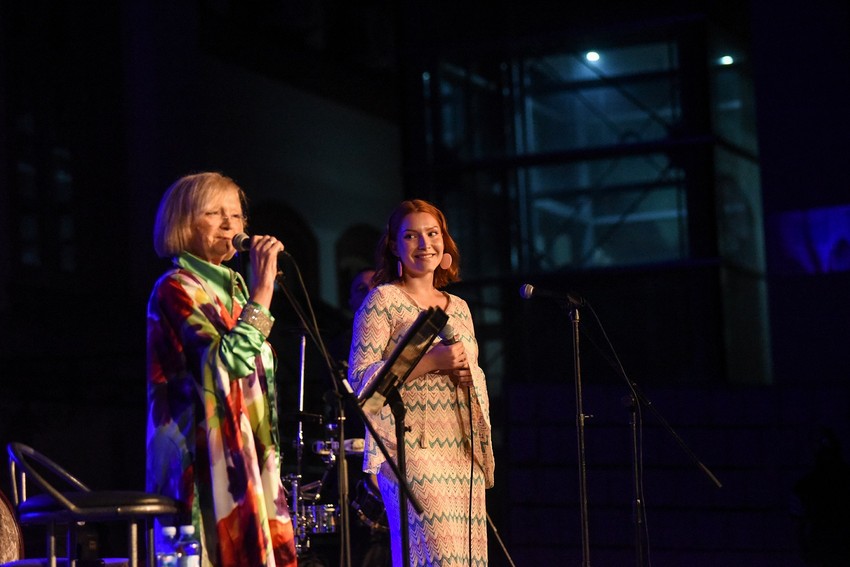 Bisera Veletanlić i Marta Hadžmanov