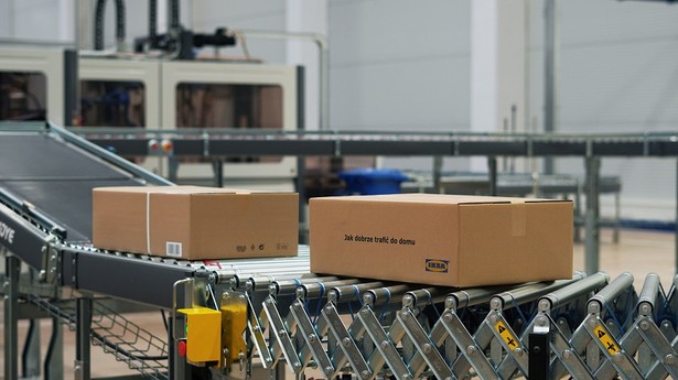 IKEA i FM Logistic przyspieszają. Dzięki robotom skrócą czas realizacji zamówień online