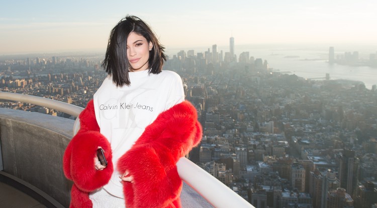 Most akkor tényleg terhes? Pocakos videót készítettek Kylie Jenner-ről