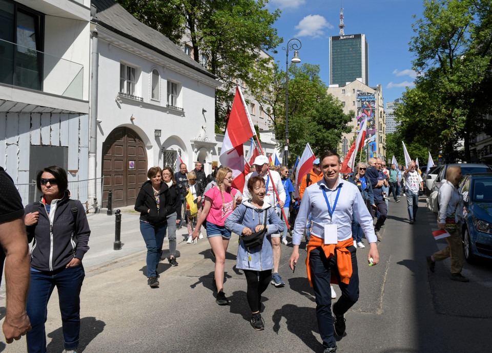 Uczestnicy marszu 4 czerwca w Warszawie