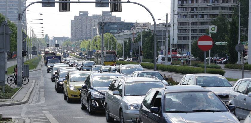 Przez prawie pół Wrocławia 30 km/h