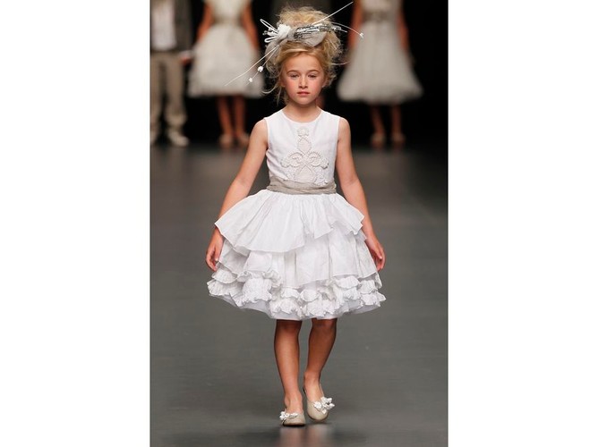 Komunia zrobiona na szaro: kolekcja Hortensii Maeso na sezon 2011