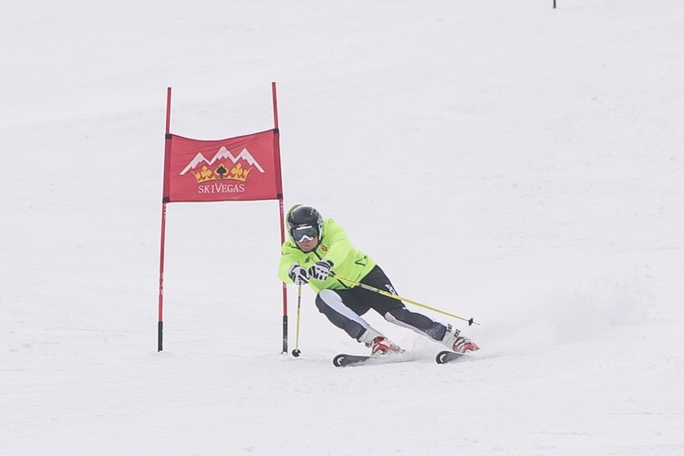 Prezydent RP Andrzej Duda na stoku, podczas Mistrzostw Polski Parlamentarzystów i Samorządowców w narciarstwie alpejskim