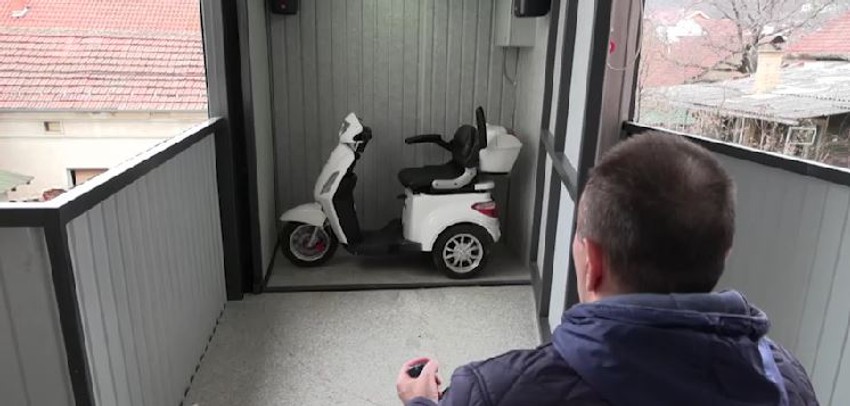 Sugrađani Nenadu obezbedili lift