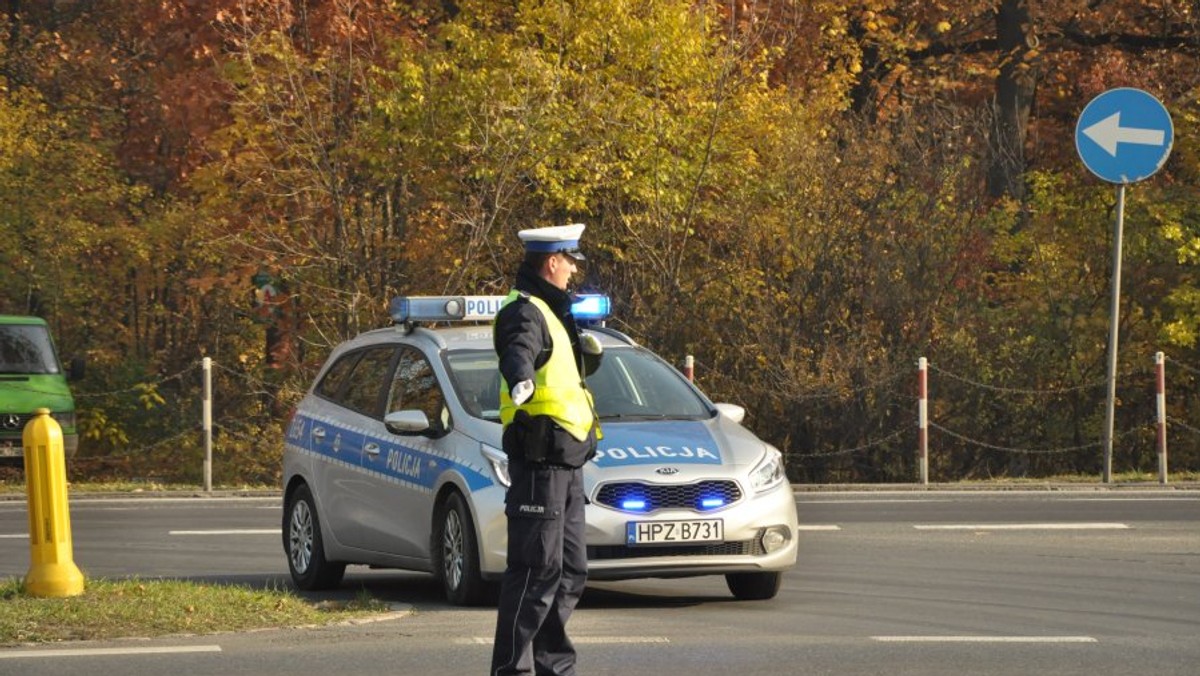 Funkcjonariusze z Podkarpacia podsumowali akcję „Listopadowy weekend”. Na drogach województwa podkarpackiego doszło do 18 wypadków. Jeden z nich zakończył się tragicznie. Zatrzymano również kilkudziesięciu kierowców, którzy prowadzili auto pod wpływem alkoholu.