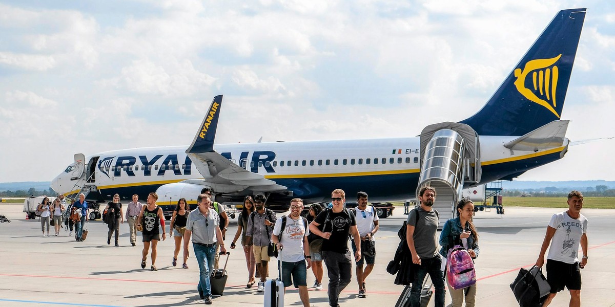 Ryanair Sun - nowe linie firmy - szukają pracowników