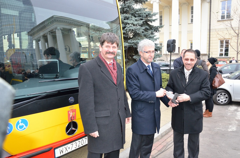 Nowe autobusy Mercedesa w Warszawie
