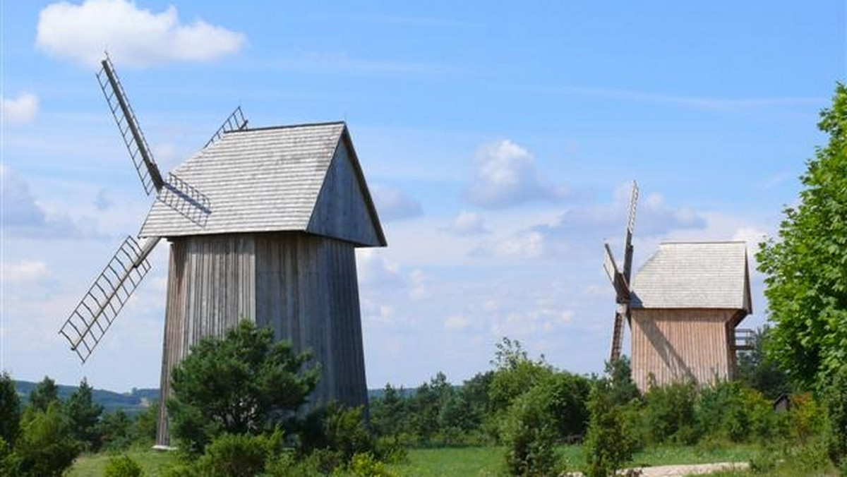 Najpierw Nowy Korczyn (Świętokrzyskie), później Sandomierz, Kazimierz Dolny, Warszawa, Płock i wreszcie Gdańsk - to trasa, jaką przepłynie w sierpniu replika XIX-wiecznego młyna wodnego. To nowy pomysł promocji regionu świętokrzyskiego i Muzeum Wsi Kieleckiej.