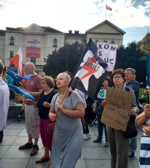Bydgoszcz. Protest przeciwko ustawie "lex TVN"