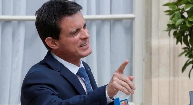 French PM urges hardline union to halt anti-reform rallies in Paris