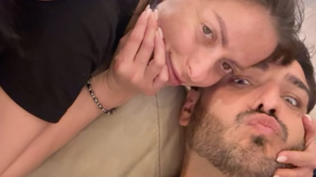 DARKO LAZIĆ OBJAVIO SLIKU SA SVASTIKOM I KAĆOM Pokazao kako provode vreme u Brestaču, za praznik svi zajedno (FOTO)