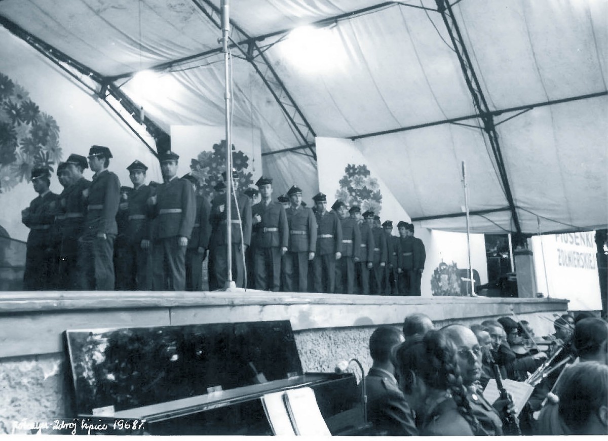 Pierwsze dwie edycje Festiwalu Piosenki Żołnierskiej – w 1967 r. i 1968 r. – odbyły się w Połczynie-Zdroju
