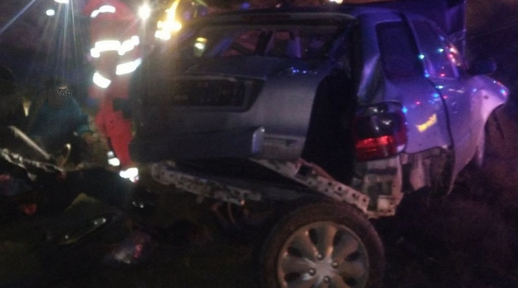 Brutális baleset Győrnél, 11-es megsérültek /Fotó: police.hu