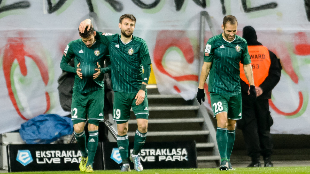 Występujący w piłkarskiej Ekstraklasie Śląsk Wrocław zremisował w meczu sparingowym z czeskim Banikiem Ostrawa 1:1 (0:0). Bramkę dla zespołu trenera Romualda Szukiełowicza strzelił Piotr Celeban.