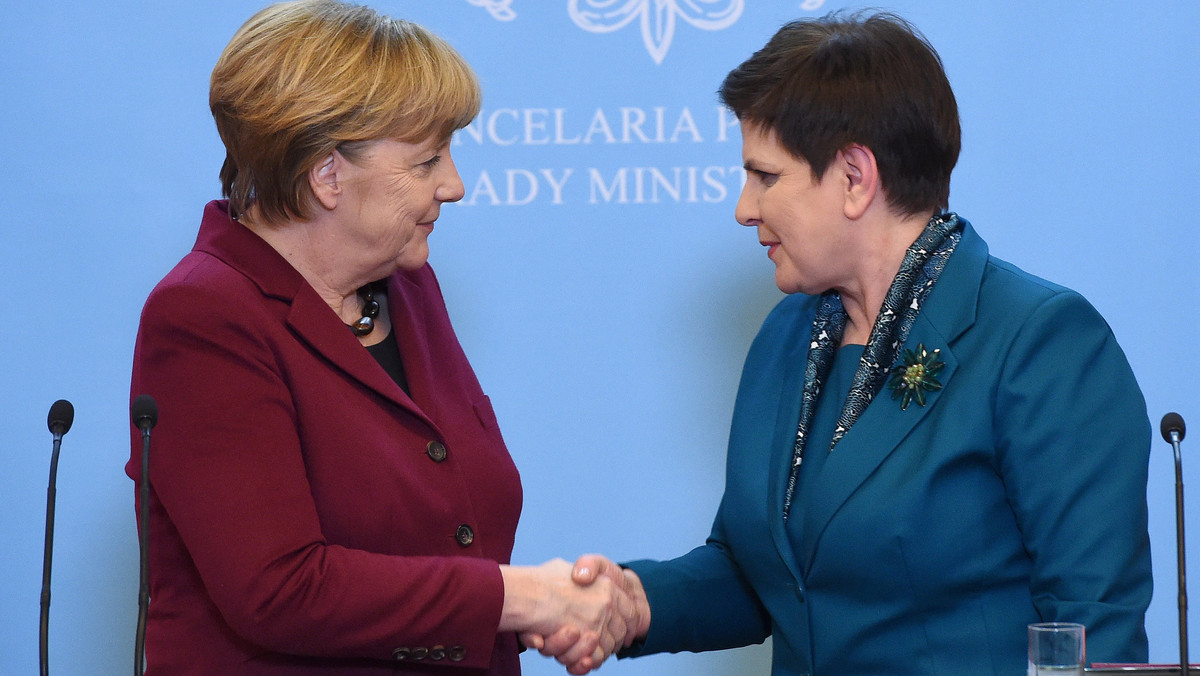 Komentując wizytę Angeli Merkel w Warszawie, niemieckie media zwracają uwagę na okazywany przez obie strony pragmatyzm i chęć podkreślania tego, co łączy, przy zachowaniu różnic poglądów na przyszłość Unii Europejskiej. Polska należy do centrum Europy – pisze "SZ".