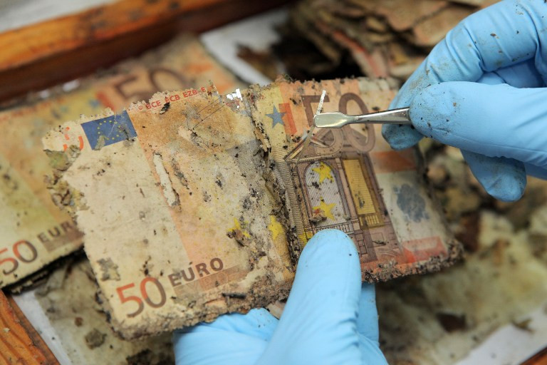 Zniszczone banknoty