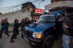 Seryjny morderca "Wąż" znany z serialu Netflixa wyszedł z więzienia