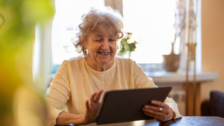 online akademia, semmelweis, ingyen nyugdíjas