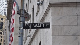 trump zmienił zdanie ws. ceł i grenlandii. giełdy wystrzeliły w górę