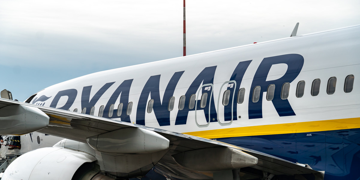 Ryanair rezygnuje z części połączeń lotniczych z powodu koronawirusa. 