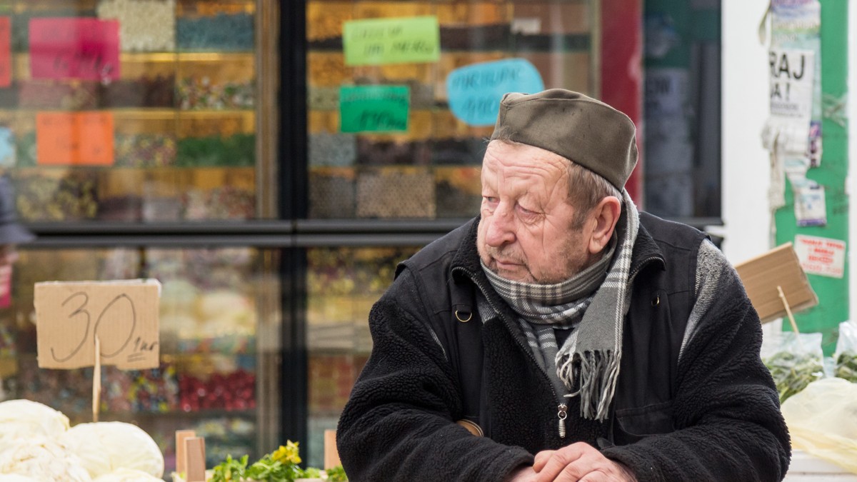 Prodavao je domaći džem pored puta, a onda se jednog dana zaustavio crni džip i sve se promenilo