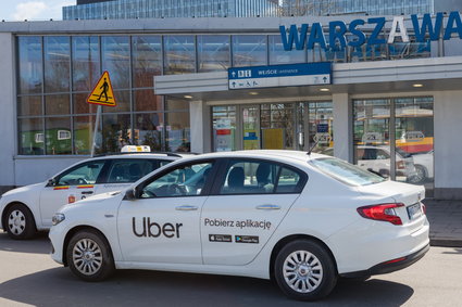 Lex Uber wchodzi w życie. Może być dłużej i drożej