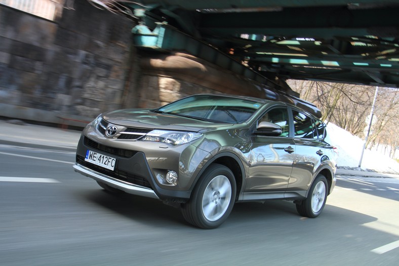 5. Toyota RAV4 IV (2012-18)