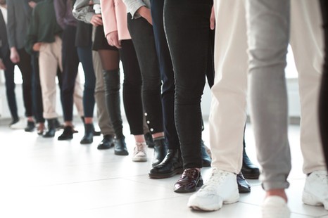 Firmy będą zatrudniać i dawać podwyżki. Nowy raport nie pozostawia wątpliwości