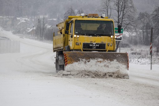 Śnieg opady śniegu zima mróz pogoda