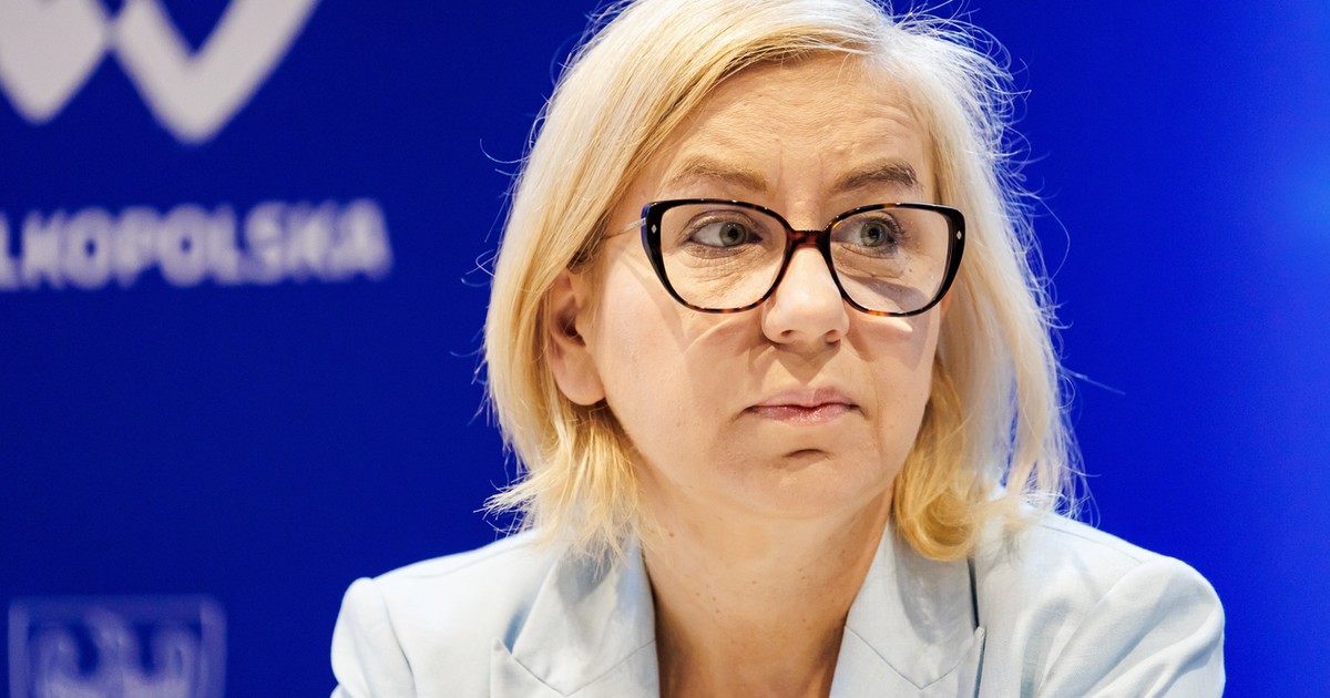 Hennig-Kloska zapewniała premiera, iż nie będzie "dymić", ale to nie wystarczyło. I tak powstała Unia Centrum