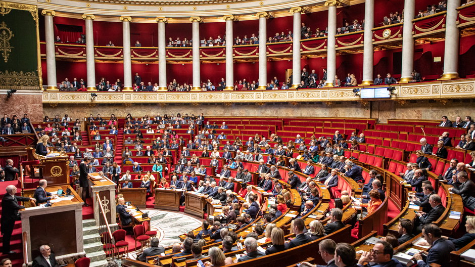 Zgromadzenie Narodowe Francji przyjęło poprawki do konstytucji