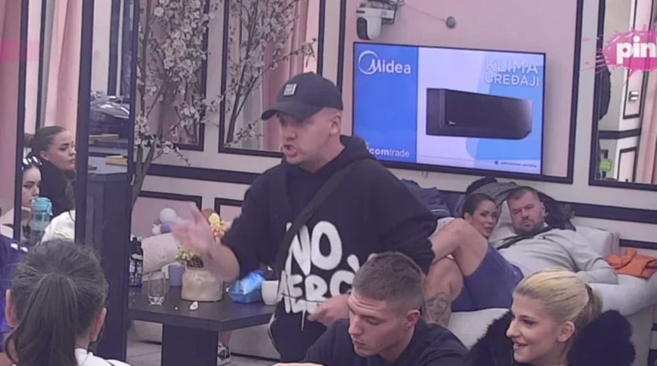Bela kuća se trese, Dača osuo paljbu po Biljani, stao na Laurinu stranu