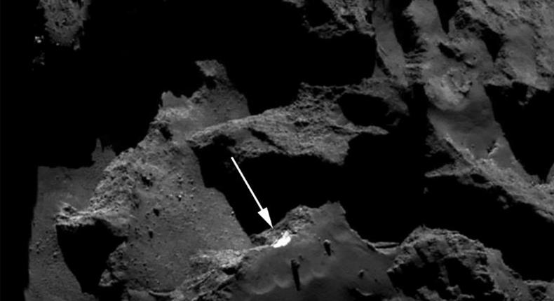 Images captured by the Rosetta spacecraft provided the first direct evidence of cometary landslides