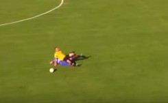 Peszko zadebiutował w Wieczystej Kraków. Rywale polowali na jego nogi