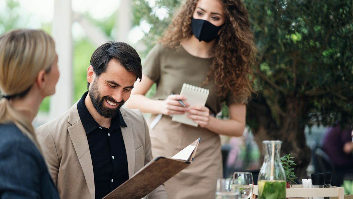 Lockdown dla gastronomii? Rozmawiamy z warszawską restauratorką - Katarzyną Rówienicz