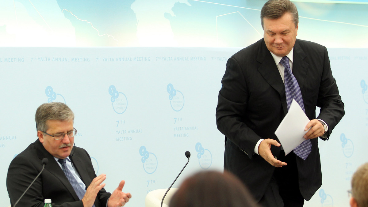 Prezydent Ukrainy Wiktor Janukowycz skrytykował propozycje Unii Europejskiej dotyczące utworzenia strefy wolnego handlu z jego krajem. Zdaniem szefa państwa narażają one Kijów na straty finansowe.