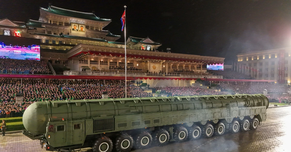 Wielka parada w Korei Północnej. Zaprezentowano superbroń. "Najpotężniejszy pocisk"
