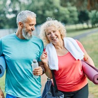 Sem az úszás, sem a Pilates: ez a legjobb testmozgás 60 év felett! Erősíti a csontokat és segít jobban aludni