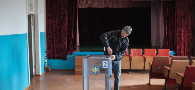 Ukraina: wybory między pokojem i wojną