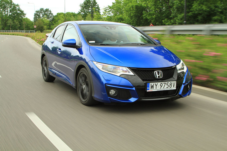 Honda Civic Sport 1.8 i-VTEC - kompakt w bojowej stylistyce