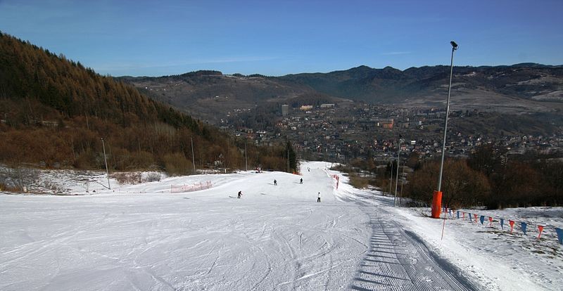 7. <b>Szczawnica</b>. <br>Miasteczko uzdrowiskowe znane z ujęć wody mineralnej. Atrakcje nie tylko dla fanów śniegu i wędrówek, ale również kajakarstwa.