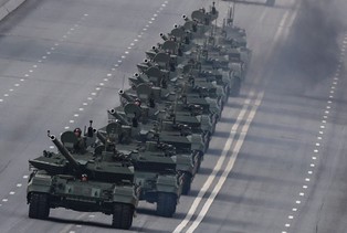 Odkryli konwój pełen czołgów T–72. W Rosji dzieje się coś niepokojącego